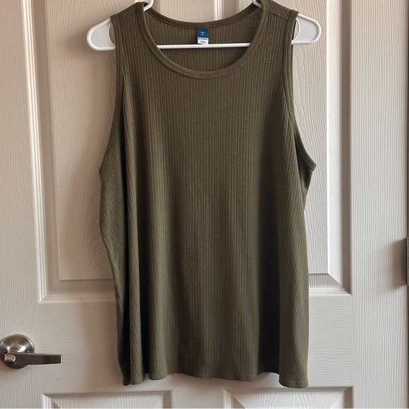 Old Navy Tops - SOLD Old Navy Green Luxe Sleeveless Top Women’s Size XL